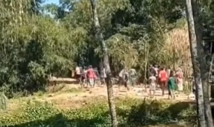 ছাতকের চাঁনপুরে রাস্তা নির্মাণ নিয়ে দুই পক্ষের সংঘর্ষ, আহত শতাধিক