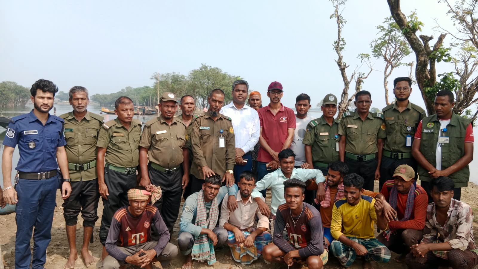 সুনামগঞ্জে অবৈধ বালু উত্তোলন ও নিষিদ্ধ জালের বিরুদ্ধে অভিযান।
